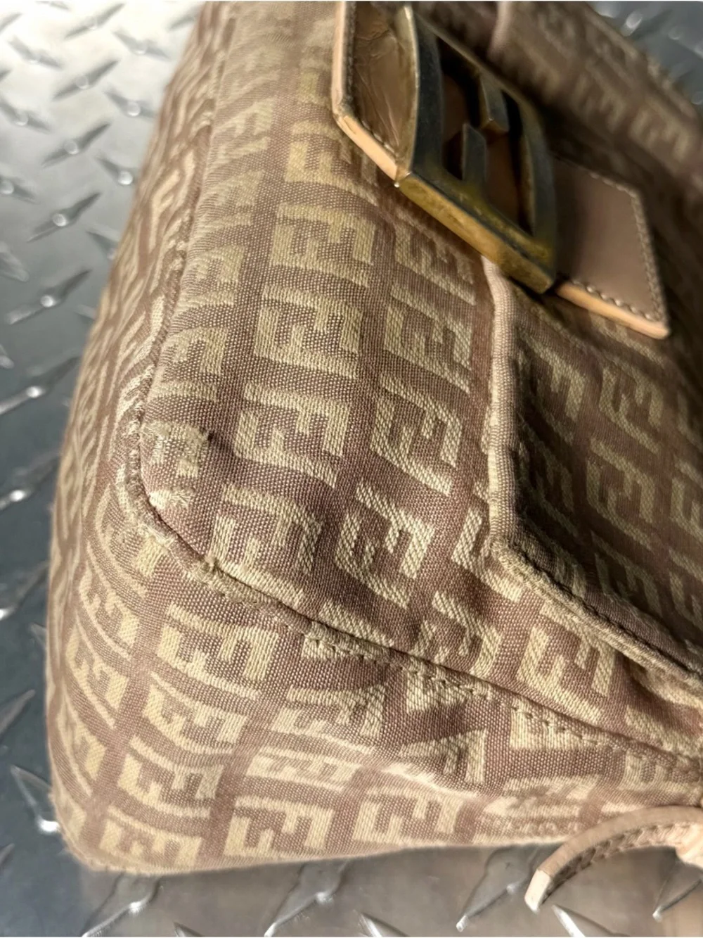 Fendi Vintage FF Mini Baguette in Pink GHW - Picture 6 of 12